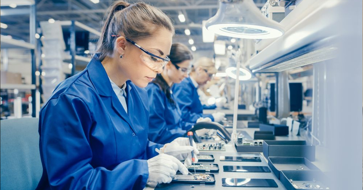 Red Learning Dubai - Electronic Gadgets Mass Production. Learn about the complex process that brings your favorite tech gadgets to life.